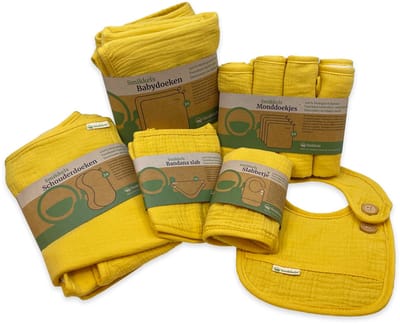 Smikkels babytextiel starterset geel – compleet 12-delig – biologisch katoen – hydrofiel en badstof – ideaal voor babyuitzet of kraamcadeau