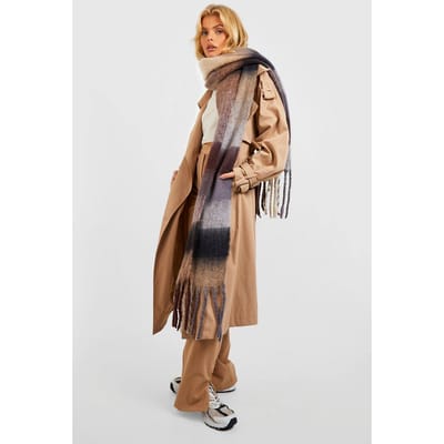 boohoo Dames Chunky Zwarte Ruit Tassel Sjaal | Black