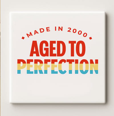Made in 2000 Aged to Perfection Keramische Tegel 15x15cm – Vintage Verjaardag Wanddecoratie – Perfect Cadeau voor 25e Verjaardag & Huisdecoratie