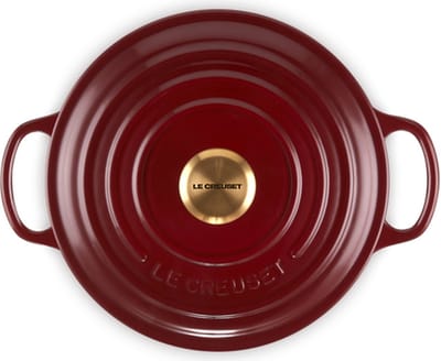 Le Creuset Braadpan Signature Garnet – Ø 20 cm / 2,4 Liter – Ronde Stoofpan in Dieprood – Compacte Maat voor 2–3 Personen – Gietijzer met Slijtvaste Emaille – Voor Dagelijks Gebruik op Inductie, Oven of Gas