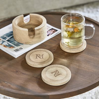 Riviera Maison Onderzetters hout met houder 4 stuks - RM Isola ronde onderzetters voor glazen