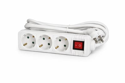 Drievoudige ISY IPS 3000-W Stekkerdoos