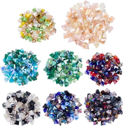 640 Stuks Facet Geslepen Driehoek Kralen in 8 Kleuren voor DIY Sieraden, Armbanden en Oorbellen - Glas Spacer Kralen, 3.5~4x6mm, Ideaal voor Creatieve Projecten
