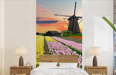 Behang - Fotobehang Windmolen - Tulpen - Bloemen - Nederland - Breedte 120 cm x hoogte 240 cm