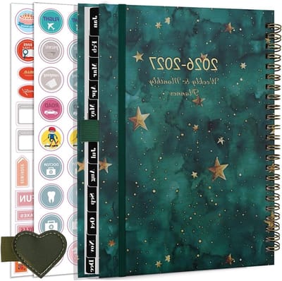 A5 Schoolagenda 2026-2027 met Spiral Binding, 12 Maanden Planner, Penlus en Plakstickers in Groen