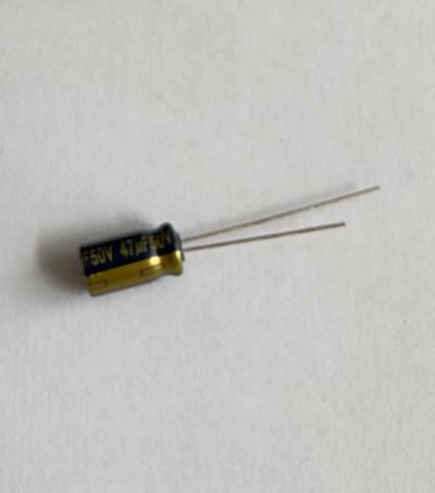 Condensatoren Panasonic 47uF / 50Volt | 6x11,2mm | 5 stuks