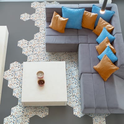 Antislip vloerstickers met beschermlaag - CORLEONE TERRAZZO TEGELS - 40x90cm - 10 zeshoekige stickers 20x18cm