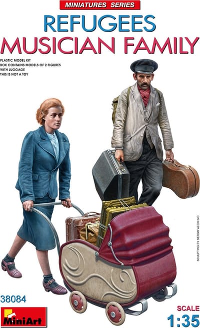MiniArt Modelbouwpakket Militaire voertuigen - 38084 Vluchtelingen - Muzikanten Familie - 2 Figuren Plastic - 1:35 - Modelbouw