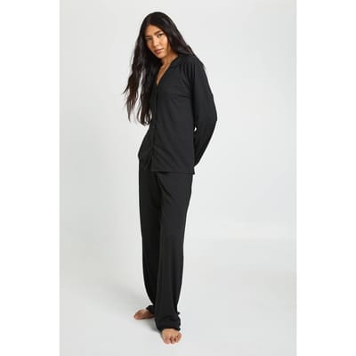 boohoo Dames Lange Zachte Pyjama Set Met Doorknoop Shirt En Broek | Zwart | Maat: 36