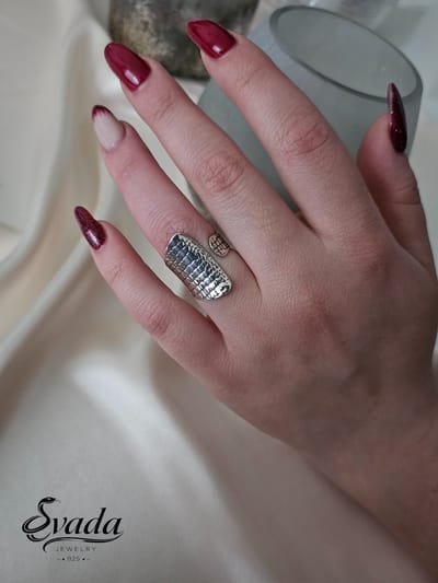 925 Sterling Zilver EVADA Jewelry Ring met Slangenhuid Design - Verstelbare Damesring - Vintage Gehamerd Patroon - Handgemaakt - Statement Ring