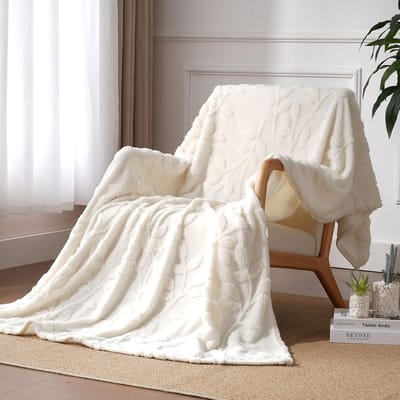 Extra Zachte Fleecedeken 100x150 of 200x230 cm - Warm & Woondeken Bladeren Melkwit