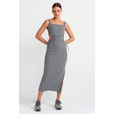 Mouwloze Bodycon Midi Jurk Met Uitsnijding