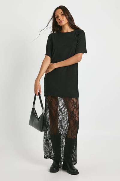 boohoo Dames Lange midaxi T-shirt jurk met kantdetail | Zwart | Maat: 36