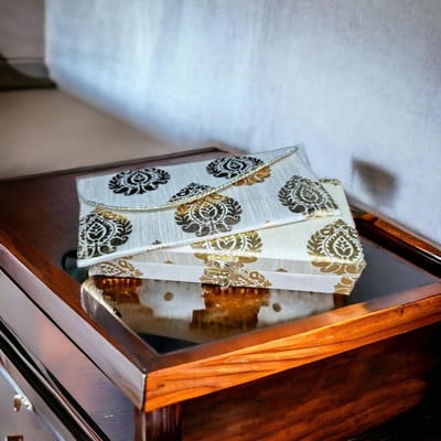 Decoratieve Geldkist - Shagun Doos Envelop - Bruiloftscadeau Presentatie - Met Afsluitbare Functie - 15x15x5 cm - Parel Wit