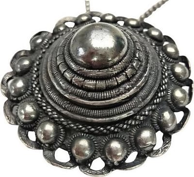 Zeeuws Meisje - collier - Supergrote allergrootste en dikste Zeeuwse knoop zwaar verzilverd met bolletjesketting lang en kort
