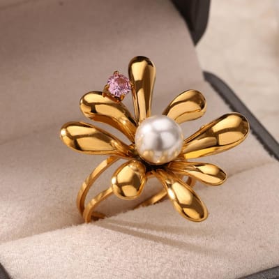 Zirkonia Bloem Imitatie Parel Ringen Voor Vrouwen Goudkleurig Roestvrij Staal Bloemenring Kerstmis Bruiloft Luxe Sieraden Cadeau resizable brown
