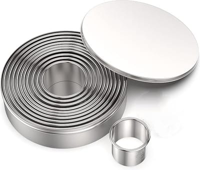 Uitsteekvorm - Cookie Mold - Koekjes Bakken - 12-delige Koekvormen - RVS - Uitsteekvormpjes - Uitstekers - Ronde koekjesvorm set - zilver - 12.5*12.5*3.2cm
