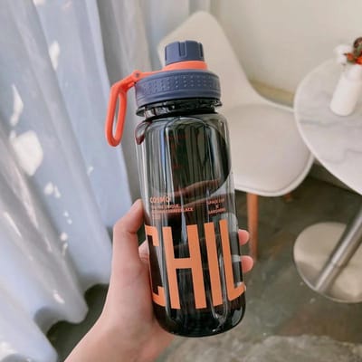 NIEUWE Waterfles met grote inhoud voor de sportschool, fitness, buitenactiviteiten zoals kamperen, klimmen, wandelen en andere sporten. Shakerfles, trendy waterkoker. 1000ml