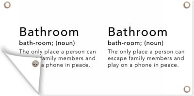 Schuttingposter Spreuken - Quotes - The only place a person can escape family members - Bathroom - Badkamer - 200x100 cm - Tuindoek