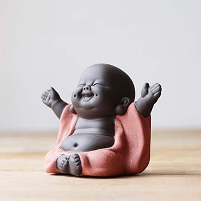 Dailygoods- Boeddhabeeldje Klein - Keramisch Monniksfiguurtje - Decoratie - Handgemaakt Kunstwerk - Uniek Cadeau - 6,8 cm Hoog - Decoratiebeeldje