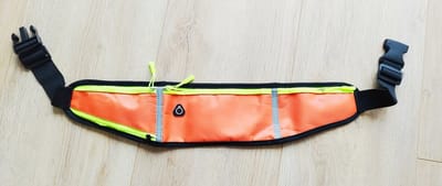 1 X Hardlooptasje- Running bag - Heuptasje sport – Running belt – verstelbare buideltas - met 3 zakken - kleur:Oranje