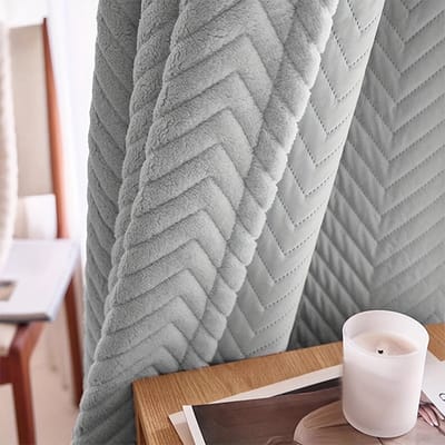 Qelus Isolerende Gordijnen 100% Verduisterend Kort Polig - 140x213 cm Kant en Klaar 1 Stuk - 350gsm Zwaar Gordijn voor Slaapkamer Woonkamer - Grijs