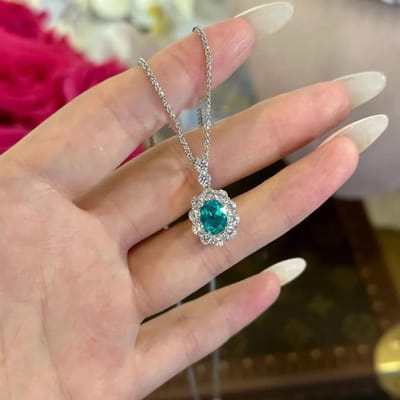 Luxe rétro   diamants incrustés pierre précieuse bleu-vert pendentif mode brillance Paraiba collier bijoux exquis pour femmes 45cm brown