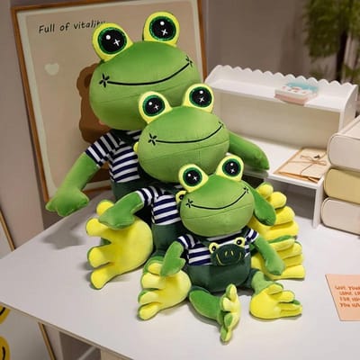 Peluche Grenouille Douce Jouet en Peluche Mignonne Poupée Grenouille en Peluche Avec un Pantalon Rayé Pour Décoration de Canapé à la Maison Coussin Lancer Oreiller Cadeau d'Anniversaire 30cm green