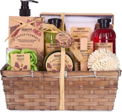 BRUBAKER Cosmetics Bad- en Doucheset Papaverbloemen Geur - 14-delige Cadeauset - Cadeautip Vrouw - Cadeau Idee - in Plantenmand - met Nagelborstel - Cadeau - Bodylotion - douchegel - Moederdag Cadeautje