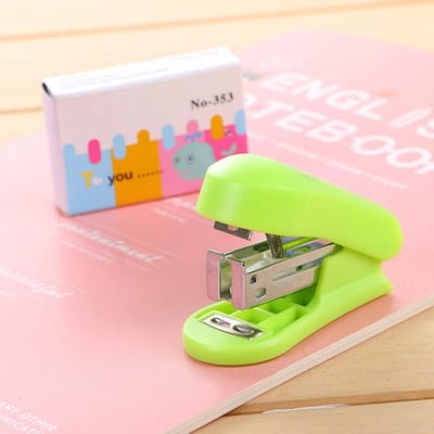 Mini nietmachine set met nietjes, 12 vel capaciteit zak nietmachine, kantoor nietmachine 400 stuks 24/6 nietjes kantoorbenodigdheden schoolbriefpapier, groen