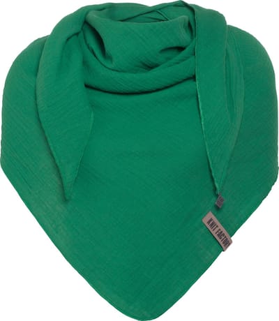 Knit Factory Liv Gebreide Omslagdoek - Driehoek Sjaal Dames - Katoenen sjaal - Zomersjaal - Luchtig en zacht - Zomer stola - Bright Green - Groen - Duurzaam - 190x85 cm - 100% Biologisch katoen