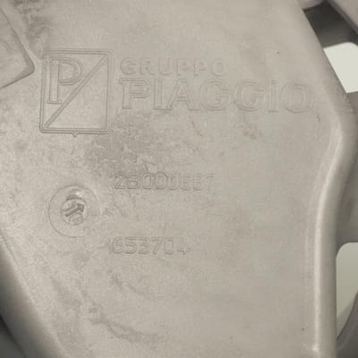 Tablier avant origine pour Scooter Piaggio 125 MP3 Touring 2011 à 2012 65370460EV / 713/B / Gris Neuf