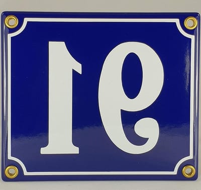 Huisnummer Emaille - Ambachtelijk Bord - Huis Identificatie - Handgemaakt Voelbaar - Gatafstand 12.5cm - Blauw Wit