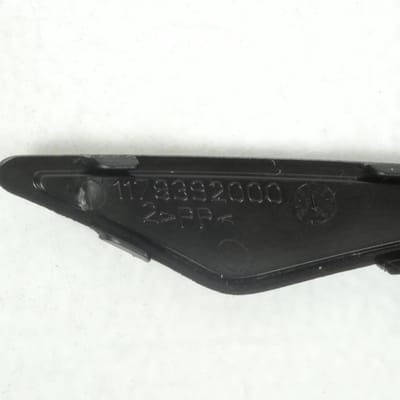 Bouton de couvre guidon origine pour Scooter Peugeot 400 METROPOLIS Y EURO 4 2017 à 2020 11783920M1 / Bouton capot droit Neuf