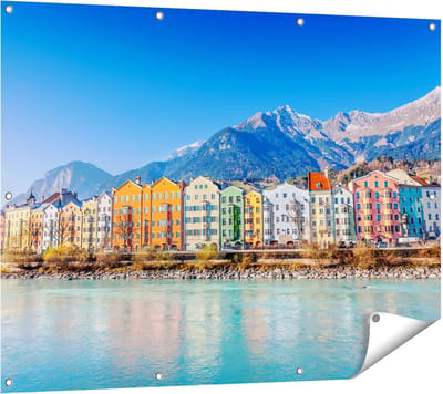 Gards Tuinposter Gekleurde Huisjes in Innsbruck, Oostenrijk - 120x90 cm - Tuindoek - Tuindecoratie - Wanddecoratie buiten - Tuinschilderij