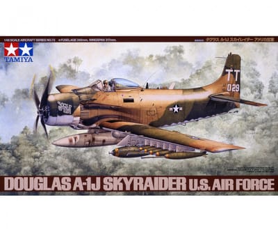 Tamiya Modelbouwpakket Militaire voertuigen - 61073 WWII Douglas A-1J Skyrider USAF Plastic - 1:48 - Modelbouw