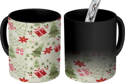 Magische Mok - Foto op Warmte Mokken - Koffiemok - Kerst - Patroon - Groen - Kerstboom - Cadeautjes - Magic Mok - Beker - 350 ML - Theemok - Kerstmok - Kerstkadootjes - Kerstkado vrouw en man - Kerstcadeautjes klein - Kerstbeker