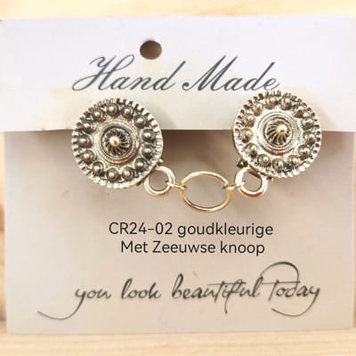 Vestsluiting - clip met ring in midden - Zeeuws knoop - voor - vest - Gehaakt omslagdoek - sjaal - in kleur antiek goud look.