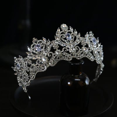 Nouvelle Couronne de Reine Luxueuse et Élégante Diadème de Mariage pour Mariée Couronne en Zircon Diadème Accessoires pour Cheveux Robe de Mariée Principale gray