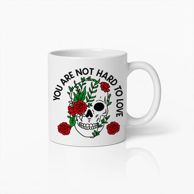 Witte Mok 330ml – “You Are Not Hard to Love” Romantische Gothic Schedel met Bloemen Koffiebeker