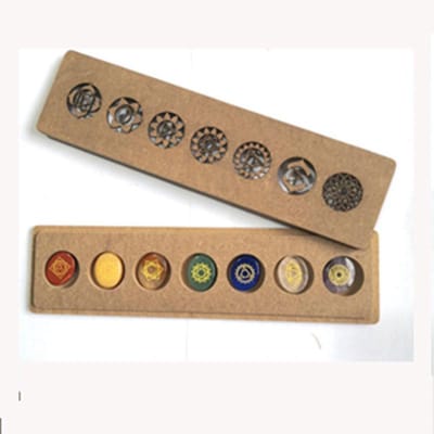 Inuk Chakra stenen set in mooie houten opberg legger - Edelsteen therapie - Chakra Therapie