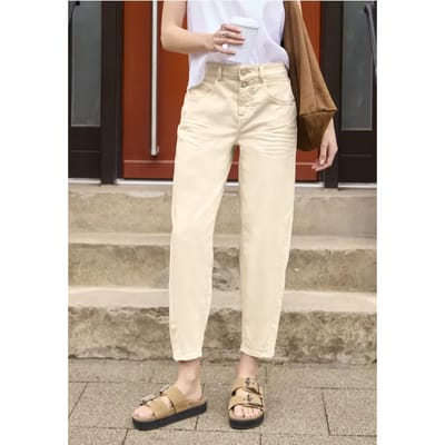 Barrel leg jeans in Loose Fit