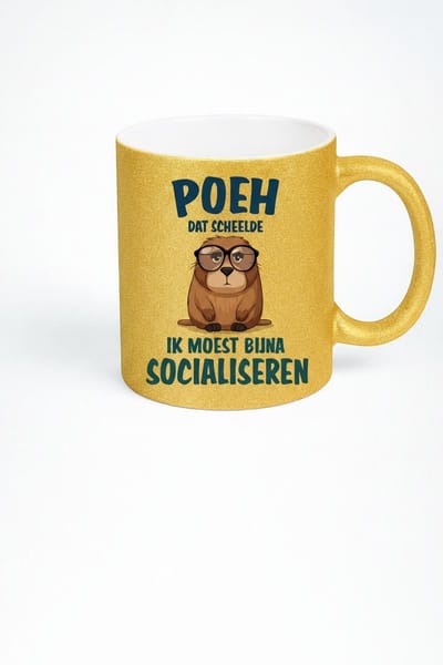 Poeh Dat Scheelde Socialiseren Mok 330ml – Gouden Keramische Koffiemok met Grappige Nederlandse Introvert Kat Design – Humor Cadeau