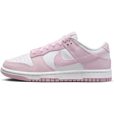Lage Sneakers Nike Baskets Dunk Low Rose pastel corduroy