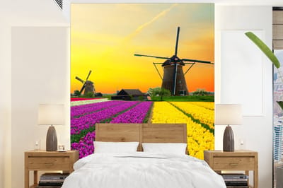 Behang - Fotobehang Windmolen - Tulpen - Bloemen - Lente - Breedte 175 cm x hoogte 240 cm