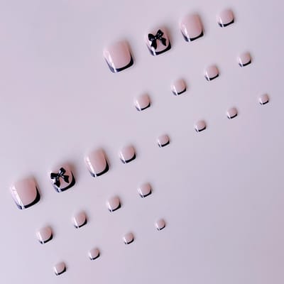 24 Pièces Noir French Tips Faux Ongles d'orteil Press On Ongles Carrés Courts, Décoration Nœud Noir 3D Faux Ongles d'orteil Pour Femmes Décoration d'été Fournitures pour Ongles noir