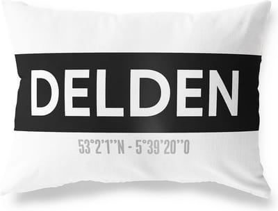 Tuinkussen DELDEN - OVERIJSSEL met coördinaten - Buitenkussen - Bootkussen - Weerbestendig - Jouw Plaats - Studio216 - Modern - Zwart-Wit - 50x30cm