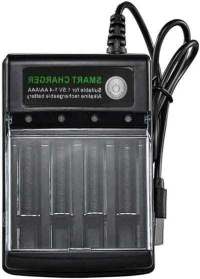 Batterij Oplader - Smart Charger - Batterijen Herladen - Repareert Alkaline Batterijen - 4 Slots - Zwart