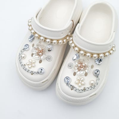 Schoenaccessoires-geschikt voor crocs charms- geschikt voor crocs pins- geschikt voor crocs Accessoires- geschikt voor Crocs Jibbitz-16 sprankelende diamanten in een Chanel-stijl