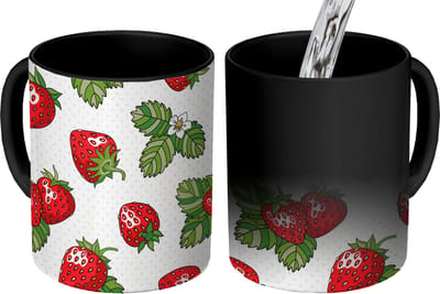 Magische Mok - Foto op Warmte Mokken - Koffiemok - Aardbeien - Fruit - Patronen - Magic Mok - Beker - 350 ML - Theemok